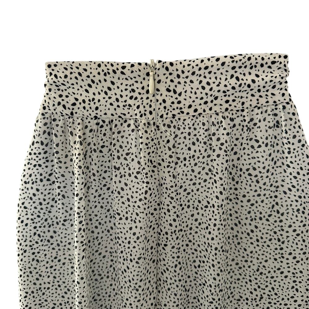 H&M white and black polka dot skirt ⚫️⚪️ - Picture 8 of 8
